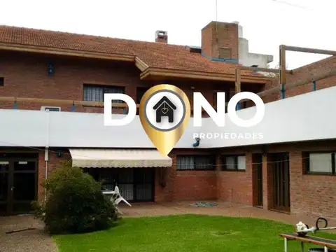 Casa 6 ambientes con 4 baños