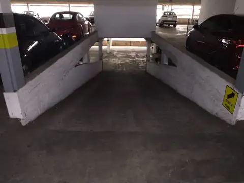 Cochera en Venta Cubierta