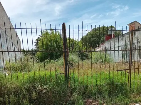 LOTE 10 x 23.3 230 M2. ZONA C2 VILLA PRIMERA