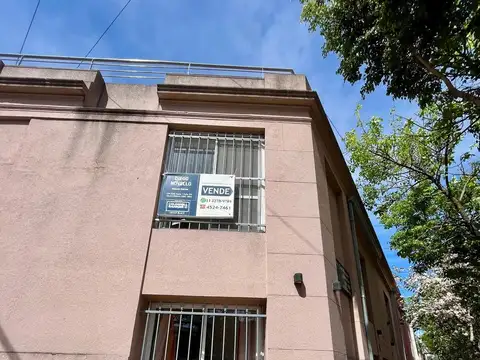Depto Tipo Casa en Venta en Flores, USD 149.000