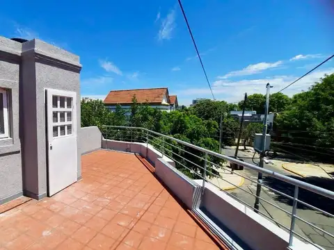 Venta PH 3 ambientes en Flores dos Terraza propia 2 baños completos