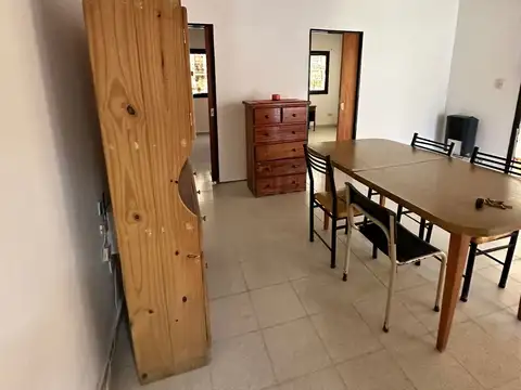 Casa en Alquiler con 1 cochera