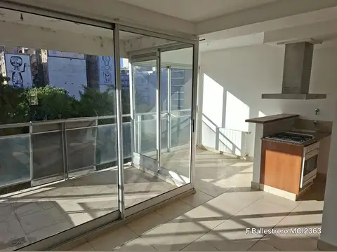 Departamento en venta con cochera en Centro