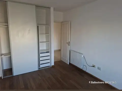 Departamento 6 ambientes con 1 baño