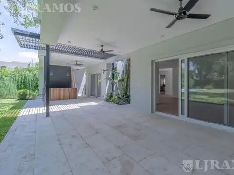 EXCELENTE CASA EN ALQUILER ANUAL - BARRIO CERRADO SANTA PAULA - SANTA RITA - LOMAS DE SAN ISIDRO