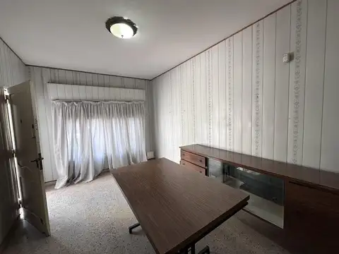 3 de Febrero N° al 300