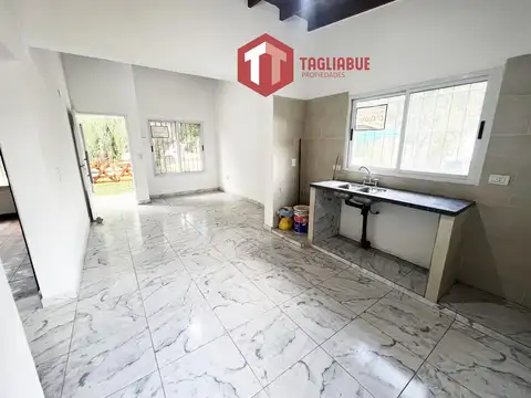 Casa 3 ambientes con 1 baño
