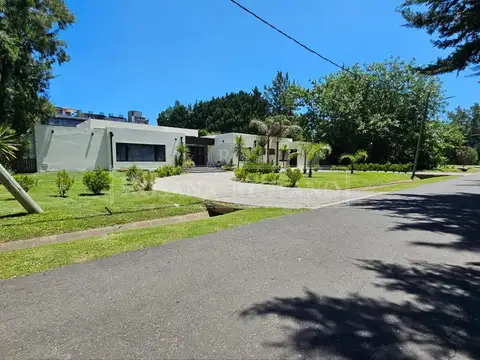 VENTA - CASA - 7 AMB - FARM CLUB -DE PILAR - DEL VISO