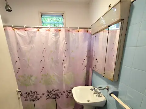 DPTO 2 AMB CON BALCÓN A LA CALLE  (2DO PISO POR ESCALERA)