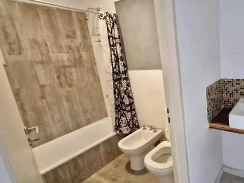 VENTA PH 2 AMB EN ALMAGRO C/PATIO, PARRILLA Y AMENITIES