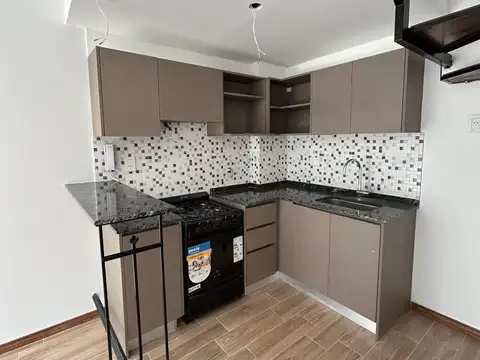 Depto Tipo Casa en Venta al Este