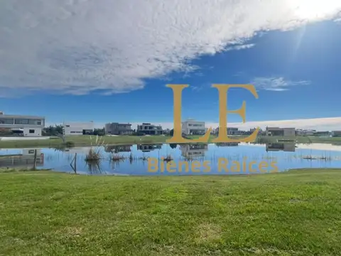 Terreno en Venta de 853,0 m2