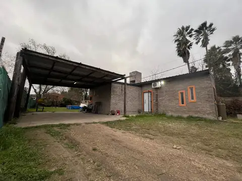 Casa en  Ibarlucea dos Dormitorios y Amplio Patio