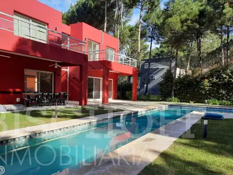 Casa en Venta con 1 cochera