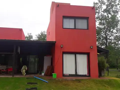 Casa en Venta en Barrio Cube, USD 215.000