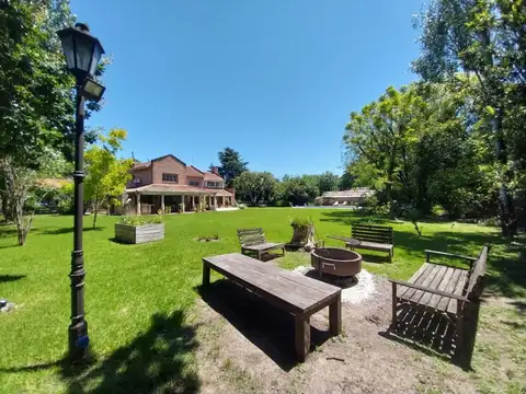 Casa en venta B° Praderas de San Ignacio