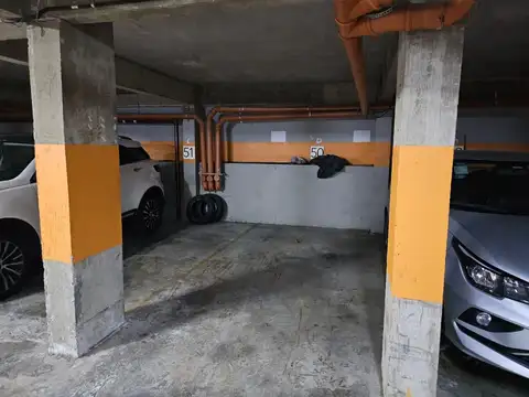 Mario Bravo 800 Cochera fija y cubierta en Venta Almagro