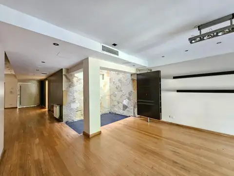 Casa 5 ambientes con 4 baños