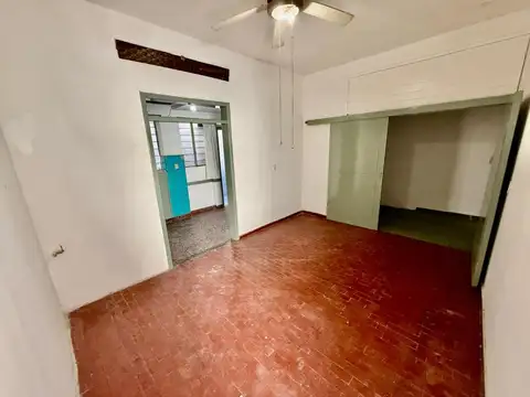 Dpto  Alquiler-  2 amb con patio -  Villa Ballester