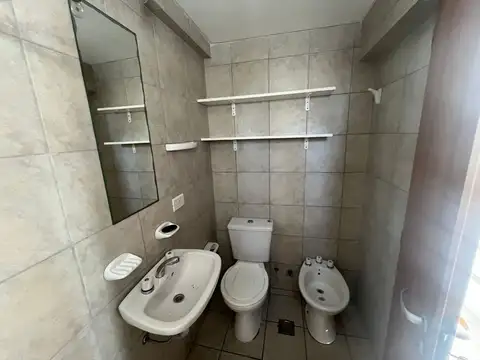 60 e/ 8 y 600, Piso 7