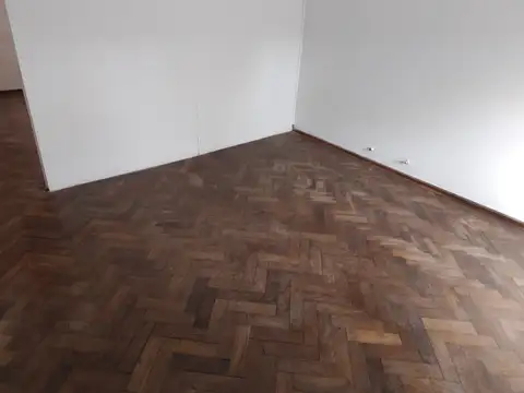 Sarmiento 800, Piso 7