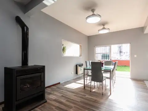 Casa en Venta con 1 cochera