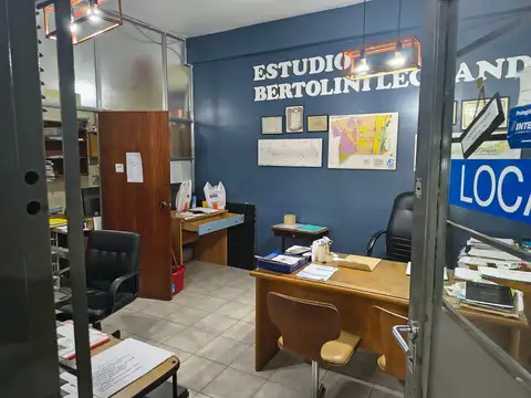 LOCAL EN VENTA EN LA GALERIA DE AV.MAIPU 2500