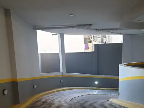 VENTA COCHERA EXCELENTE UBICACION EN VILLA CRESPO