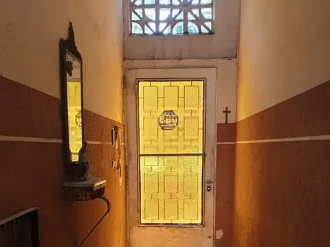 Casa 6 ambientes a refaccionar