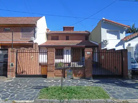 VENTA CASA 5 AMBIENTES EN OLIVOS