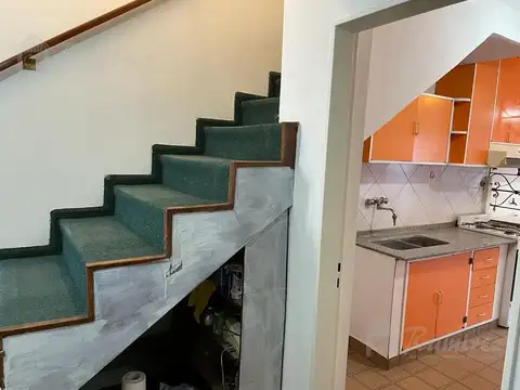 Depto Tipo Casa en Venta 50 años