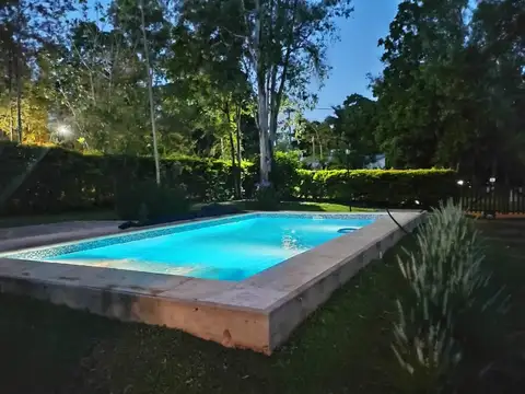 Hermoso Chalet  3 dormitorios en la Eugenia con Pileta