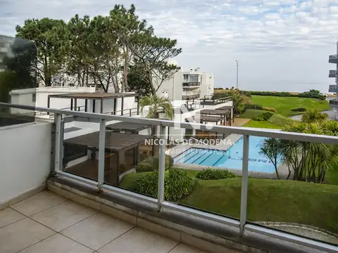 Departamento en venta a metros de Playa Mansa