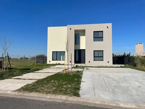 VENTA CASA 5 AMB A ESTRENAR  B° CDO SAN SEBASTIAN