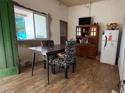 Casa en venta - 2 Dormitorios 2 Baños - Mercedes