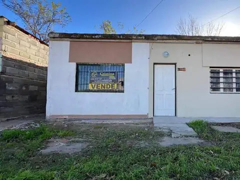 Casa en venta - 2 Dormitorios 2 Baños - Mercedes