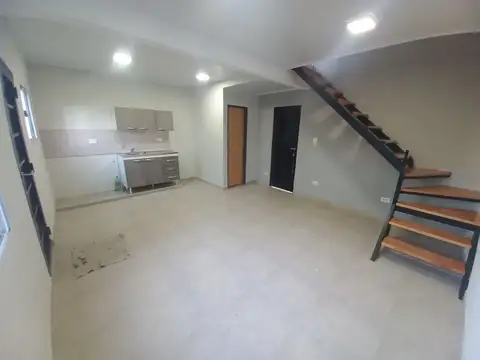 Casa en Alquiler en Rafael Calzada, $ 650.000