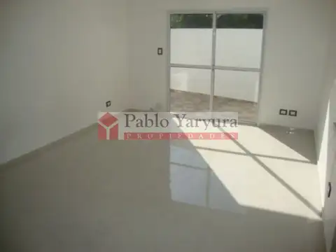 Depto Tipo Casa en Venta en Caseros, USD 120.000