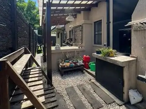 Casa en Venta con 4 cocheras