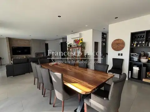 Casa en venta 7 ambientes Club de Campo El Nacional