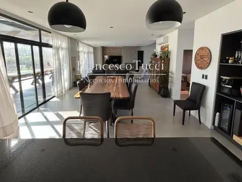 Casa en Venta de 6 dormitorios