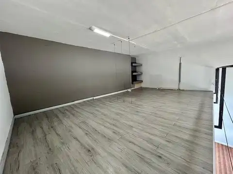 Venta de excelente local en Villa Adelina