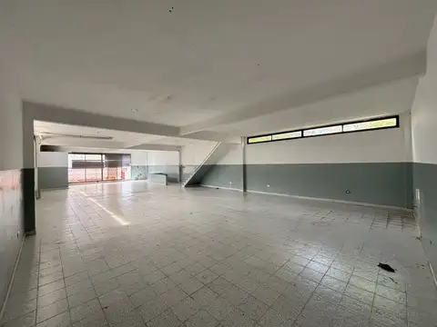 Galpon en Alquiler 8,66  mts Frente