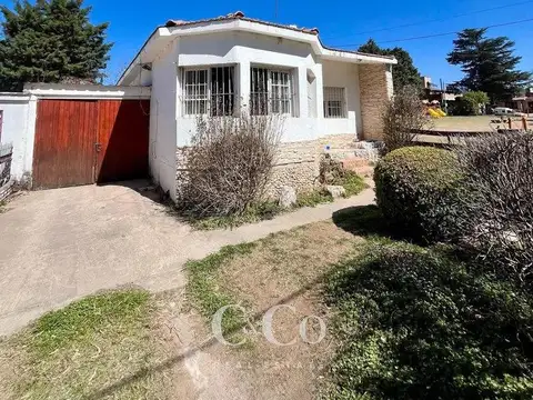 Casa 5 ambientes con 1 baño