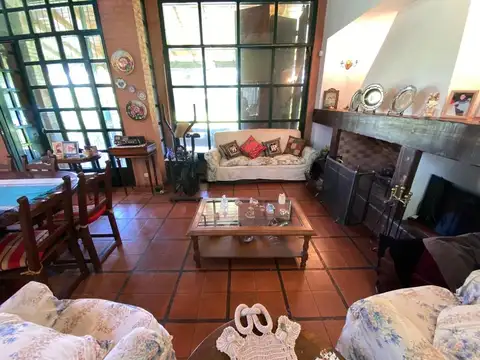 Casa / Chalet en Venta en Yei Porá. con Casa de huéspedes.