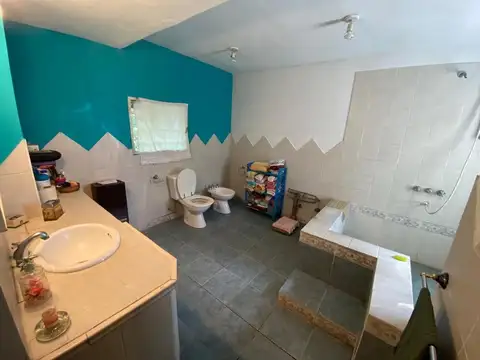 Casa en Venta con 5 cocheras