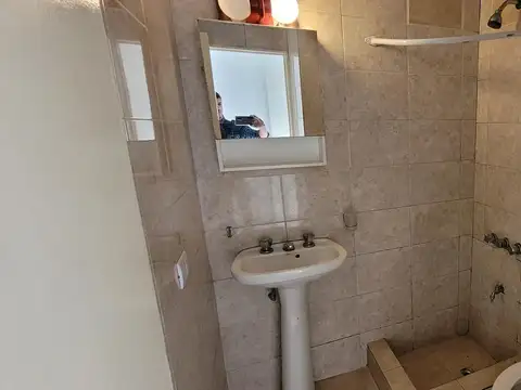 Monoambiente con Balcón al Este – Piso 6° – Muy Luminoso – Balvanera