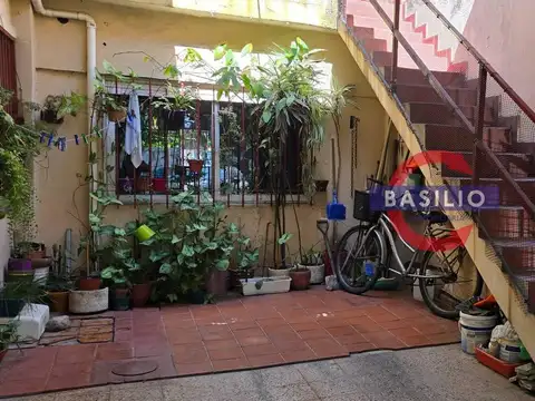 Depto Tipo Casa en Venta 50 años