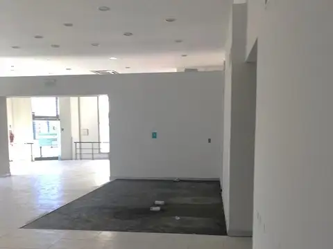 ALQUILER LOCAL COMERCIAL EN ESQUINA - PARANA