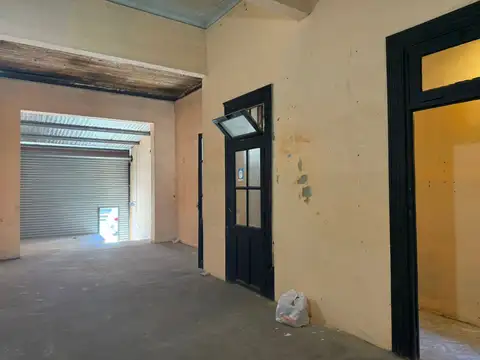 Local en Alquiler Via Púb.